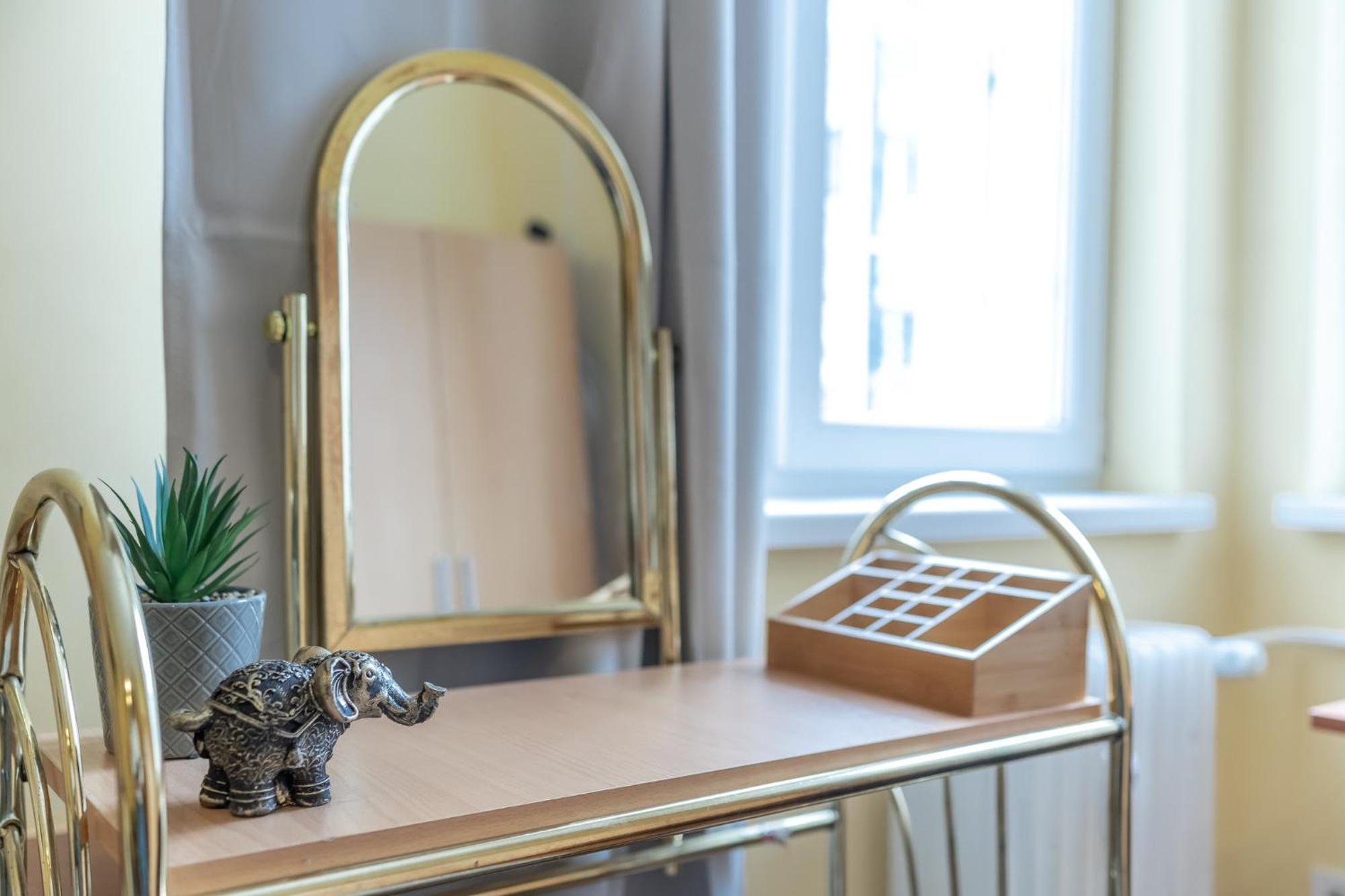 Vintage Home By Ndk And Vitosha Blvd With Free Secured Parking Sofia Zewnętrze zdjęcie